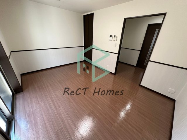 丸萬三番菅の居間・リビング