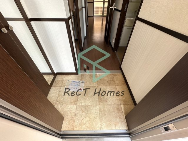 丸萬三番菅の玄関