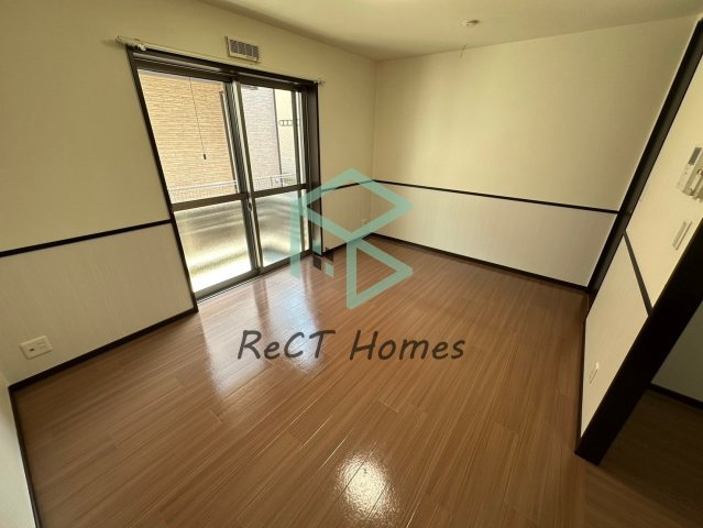 丸萬三番菅の内装