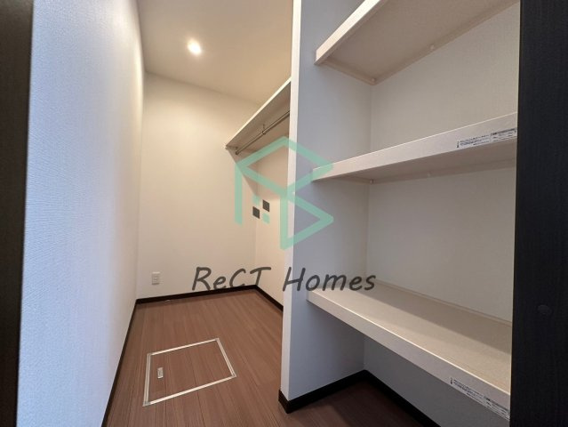 丸萬三番菅の収納