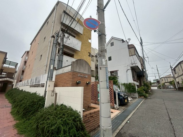 ペルル芦屋の外観