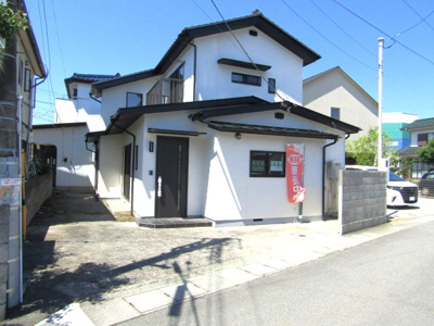 【駐車場】 | 【再生住宅】甲府市池田1丁目 | 駐車場です