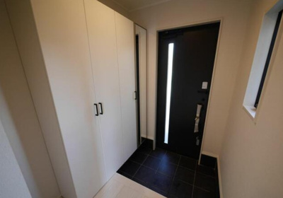 【玄関】 | 【再生住宅】甲府市池田1丁目 | シンプルで使いやすい玄関です