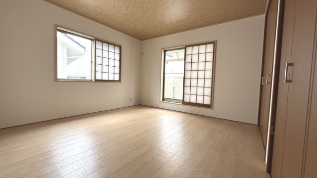 堺市美原区南余部西　中古戸建の洋室