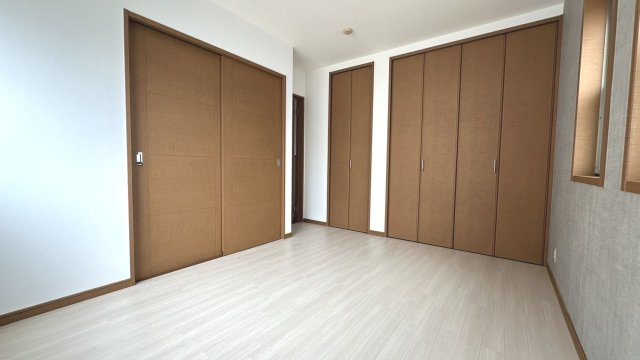 堺市美原区南余部西　中古戸建の洋室