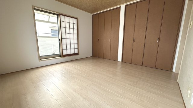 堺市美原区南余部西　中古戸建の洋室