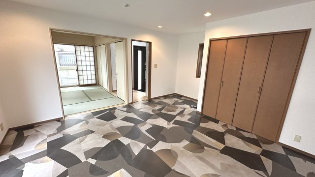 堺市美原区南余部西　中古戸建の居間・リビング