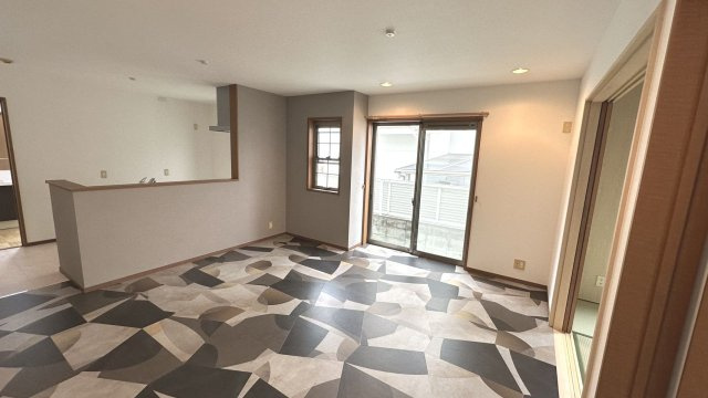 堺市美原区南余部西　中古戸建の居間・リビング