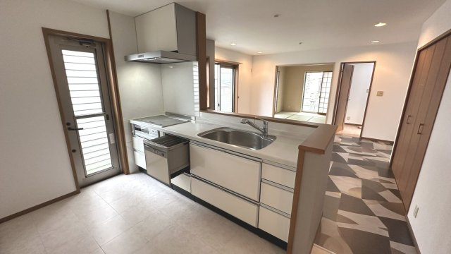 堺市美原区南余部西　中古戸建のキッチン