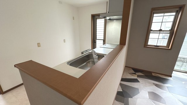 堺市美原区南余部西　中古戸建のキッチン