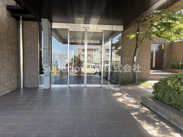 【中古マンション】シャルマンコーポ大津のぞみが丘のエントランス