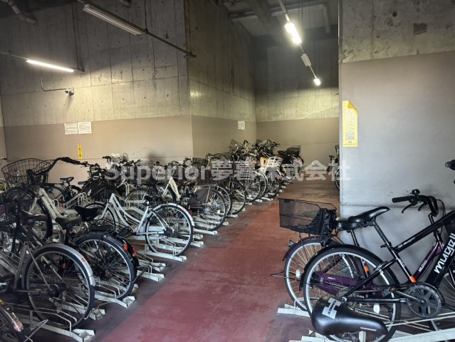【中古マンション】シャルマンコーポ大津のぞみが丘の駐輪場