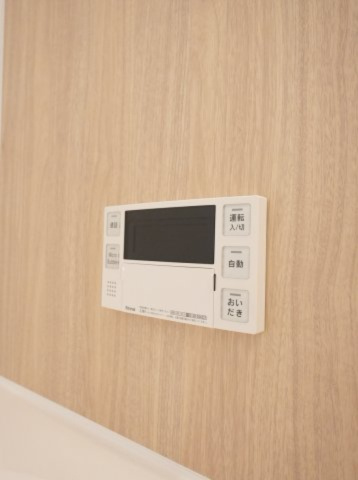 【設備】 | よかタウン南区田井島2丁目1期　1号棟 | お風呂場の給湯器