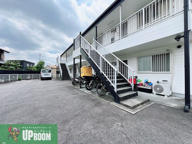 サープラスⅢ華陽の駐車場