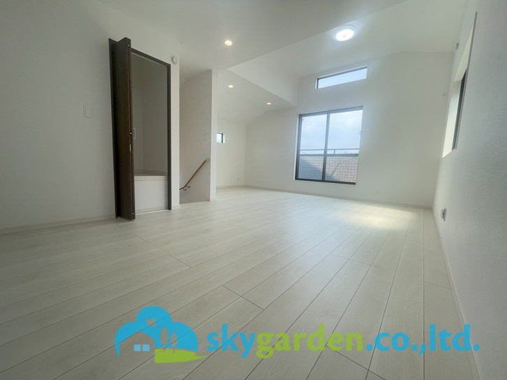 藤沢市善行３丁目　新築戸建　全3棟1号棟の居間・リビング