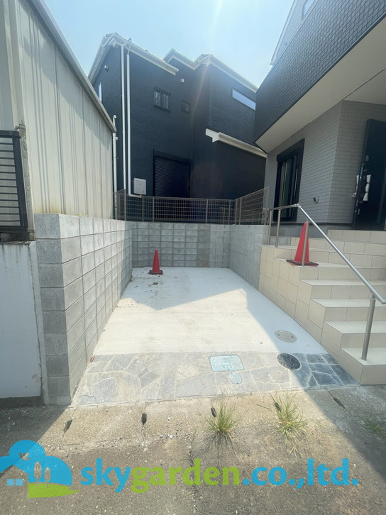 藤沢市善行３丁目　新築戸建　全3棟1号棟の駐車場