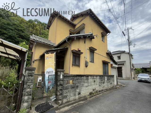 姫路市広畑区蒲田/中古戸建の前面道路含む現地写真