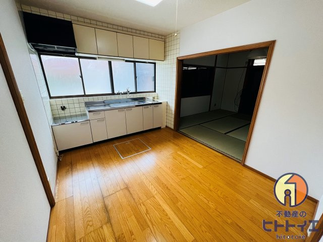 富久貸家の居間・リビング|ダイニングスペースです