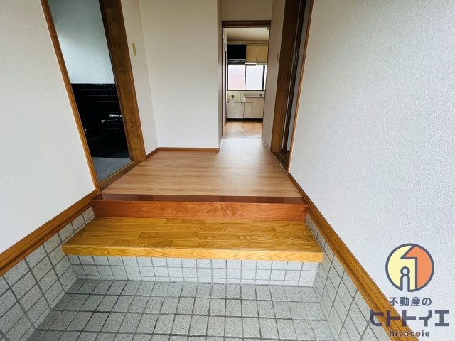 富久貸家の玄関|明るい玄関です