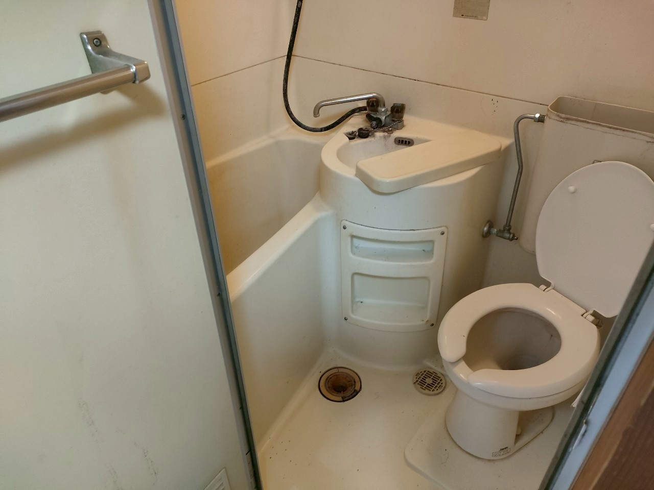 鹿児島県鹿屋市 1棟アパート・コインランドリーの浴室