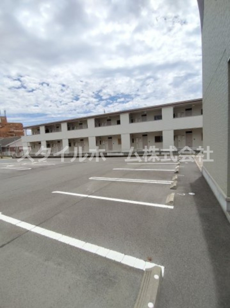 ＤーｒooｍやまはＡの駐車場|カースペースがあります