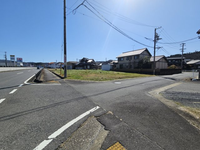 瑞浪市南小田町３丁目の前面道路含む現地写真