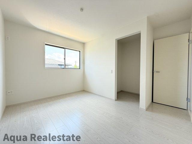 高松市東山崎町戸建の洋室|ゆったりした洋室です