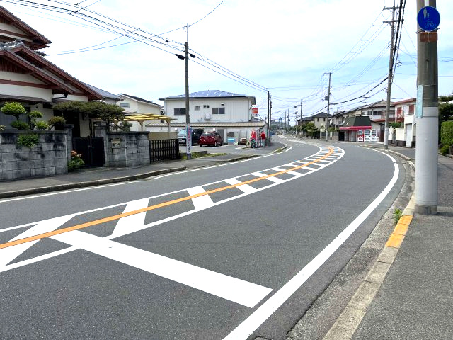 熊取町希望が丘4丁目　建築条件なし土地の前面道路含む現地写真