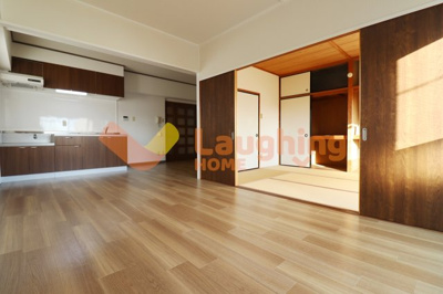 【居間・リビング】 | ラパスマンション諏訪野 | ※写真は別タイプのお部屋です