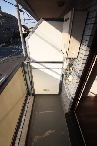 【設備】 | ラフォーレ北野田 | 室外洗濯機置場