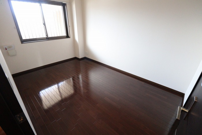 アルカンシェルの寝室|北側洋室