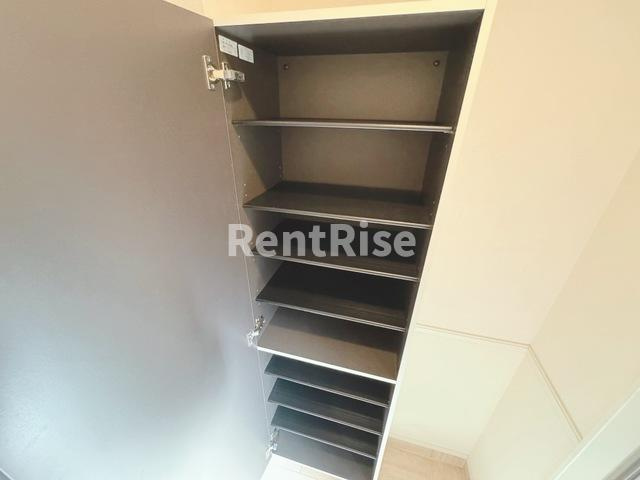 コンフォール門間Ａの玄関|玄関収納(イメージ)