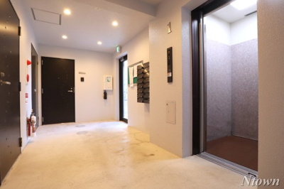 【ロビー】 | アルビレオ | 落ち着いたロビーです