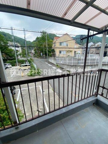 上四条町中古戸建のバルコニー|閑静な住宅街です