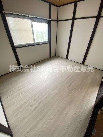 上四条町中古戸建の寝室|落ち着いて過ごせるお部屋なので、寝室にいかがでしょうか