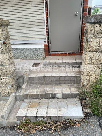 上四条町中古戸建の玄関|毎日通る玄関はこちらです