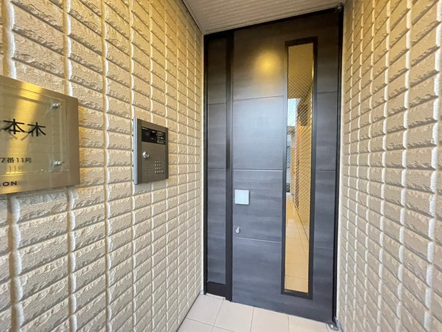 ドムス五本木のセキュリティ|★オートロック付きエントランス★