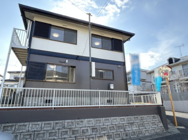 【外観】 | 太宰府市青山３丁目　戸建て | 外壁・屋根塗装も完了しています。陽当り風通しが確保されている角地で見通しも良く開放感があります