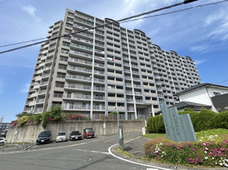 【外観】 | 小学校が徒歩圏内なのでお子さまがいるファミリーにもおススメです。周辺にスーパー等も充実しています