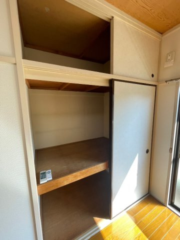 レスポワールの収納|同タイプの別号室の写真です