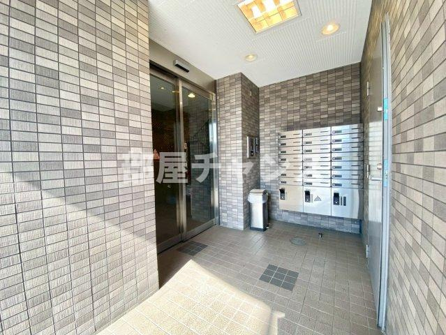 サンライズ新金山のエントランス