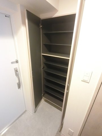 アロー東海神　３７番館の収納