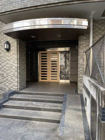 グレース白山のエントランス