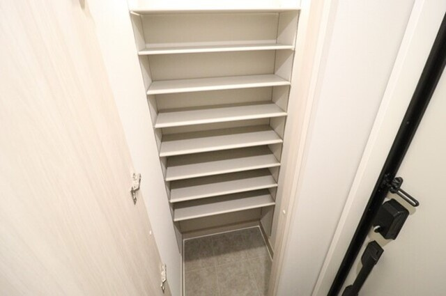 La Maison 本町の収納|シューズクローク