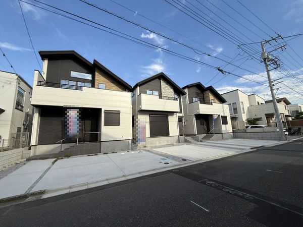 藤沢市鵠沼海岸6丁目新築戸建て　2期2号棟の前面道路含む現地写真|前面道路含む現地写真です