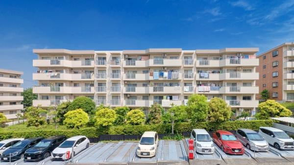 横浜市緑区霧が丘４丁目の中古マンションの外観|周辺は落ち着いた街並み。
是非一度、現地へお越しください。

