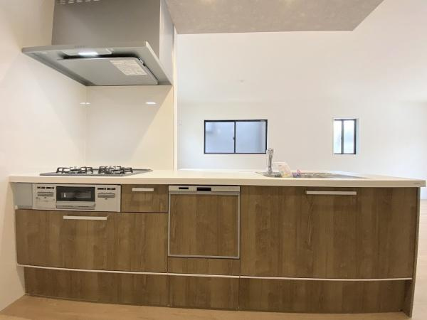 【居間・リビング】 | 西区玉津町今津　2期1号棟中古戸建　築後未入居