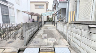 【前面道路含む現地写真】