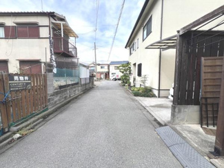 【前面道路含む現地写真】
