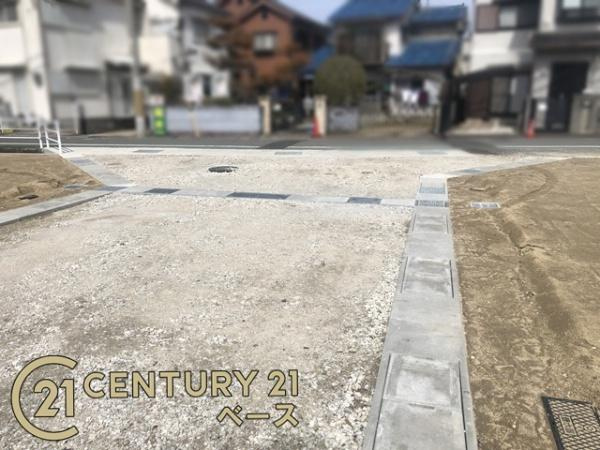 香芝市北今市７丁目 Ｇ 建築条件なし土地の前面道路含む現地写真|■現地撮影写真■前面道路は開放感溢れる広さです！
